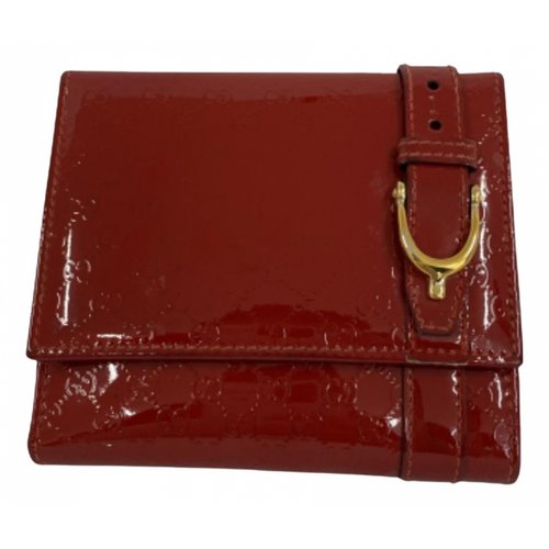 Pre-owned Gucci Patent Leather Wallet In Red