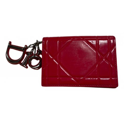 Pre-owned Dior Issimo Patent Leather Wallet In Red