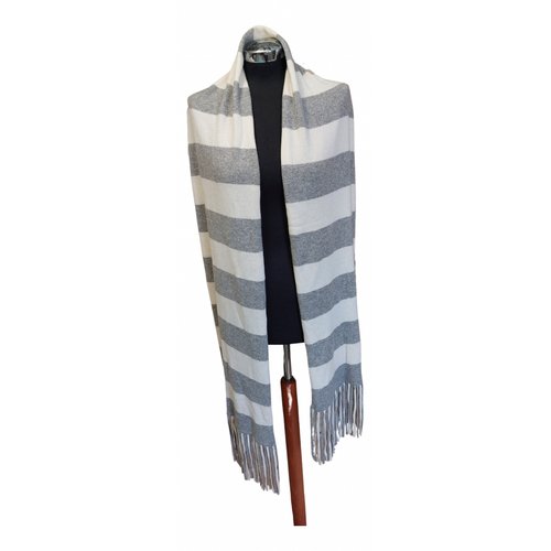 Pre-owned Max Mara Atelier Wool Scarf In White