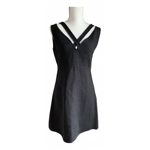 Pre-owned Valentino Linen Mid-length Dress In Black