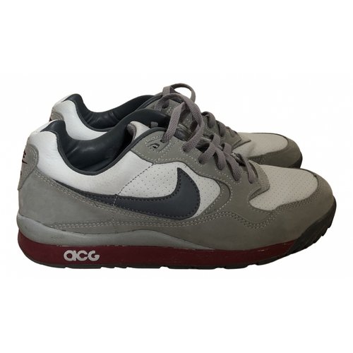 Pre-owned Nike Low Trainers In Grey