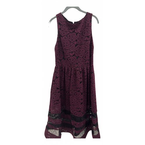 Pre-owned Alice And Olivia Lace Mid-length Dress In Burgundy