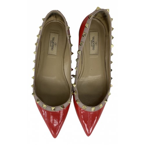 Pre-owned Valentino Garavani Patent Leather Ballet Flats In Red
