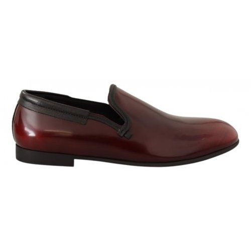 Pre-owned Dolce & Gabbana Leather Flats In Burgundy