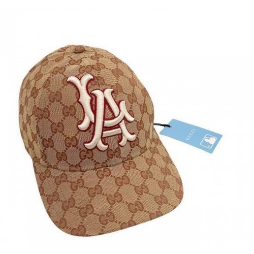 Pre-owned Gucci Cap In Brown