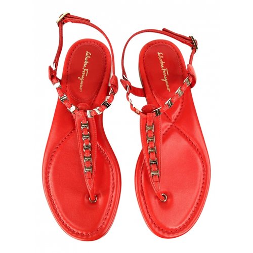 Pre-owned Ferragamo Leather Sandal In Red