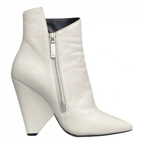 Pre-owned Saint Laurent Leather Ankle Boots In White