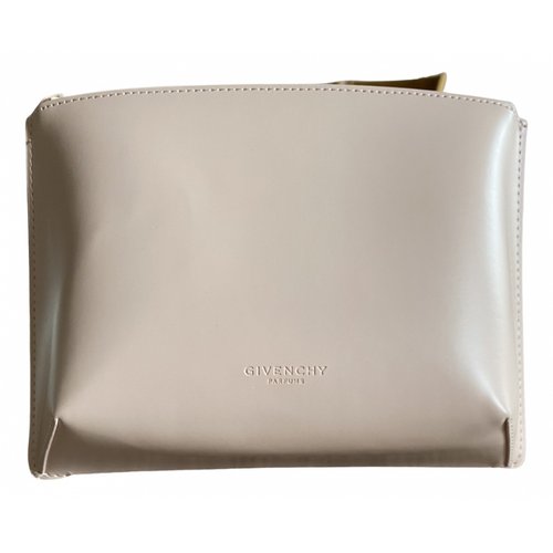 Pre-owned Givenchy Clutch Bag In Pink