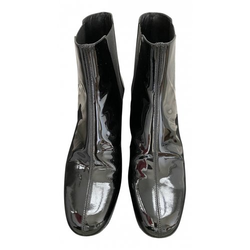 Pre-owned Saint Laurent Patent Leather Ankle Boots In Black