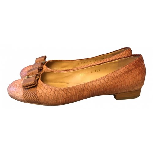Pre-owned Ferragamo Leather Ballet Flats In Camel