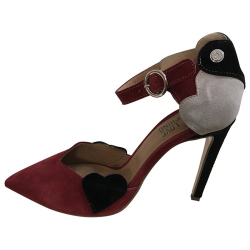 Pre-owned Moschino Love Heels In Red